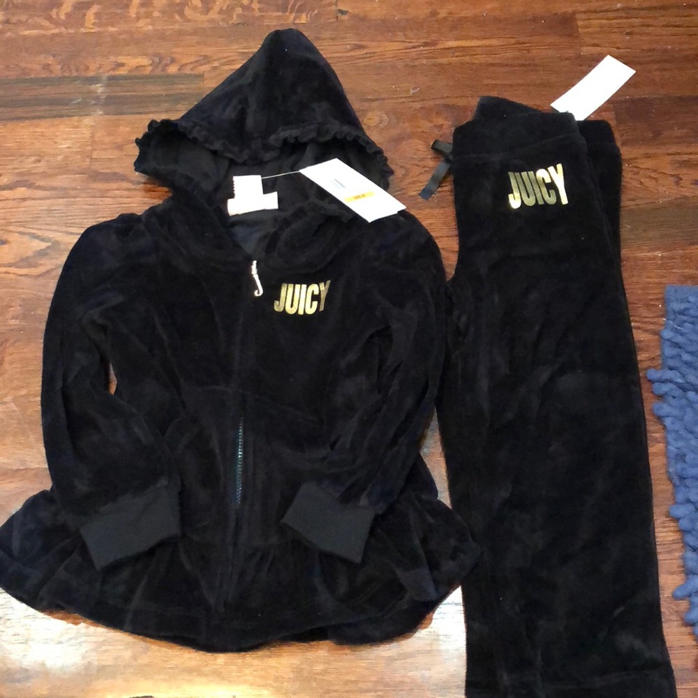 Juicy Couture toddler girls a Velour set